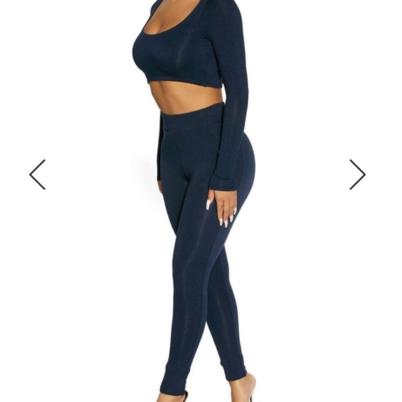 Matching Set - Picture 3 of 4